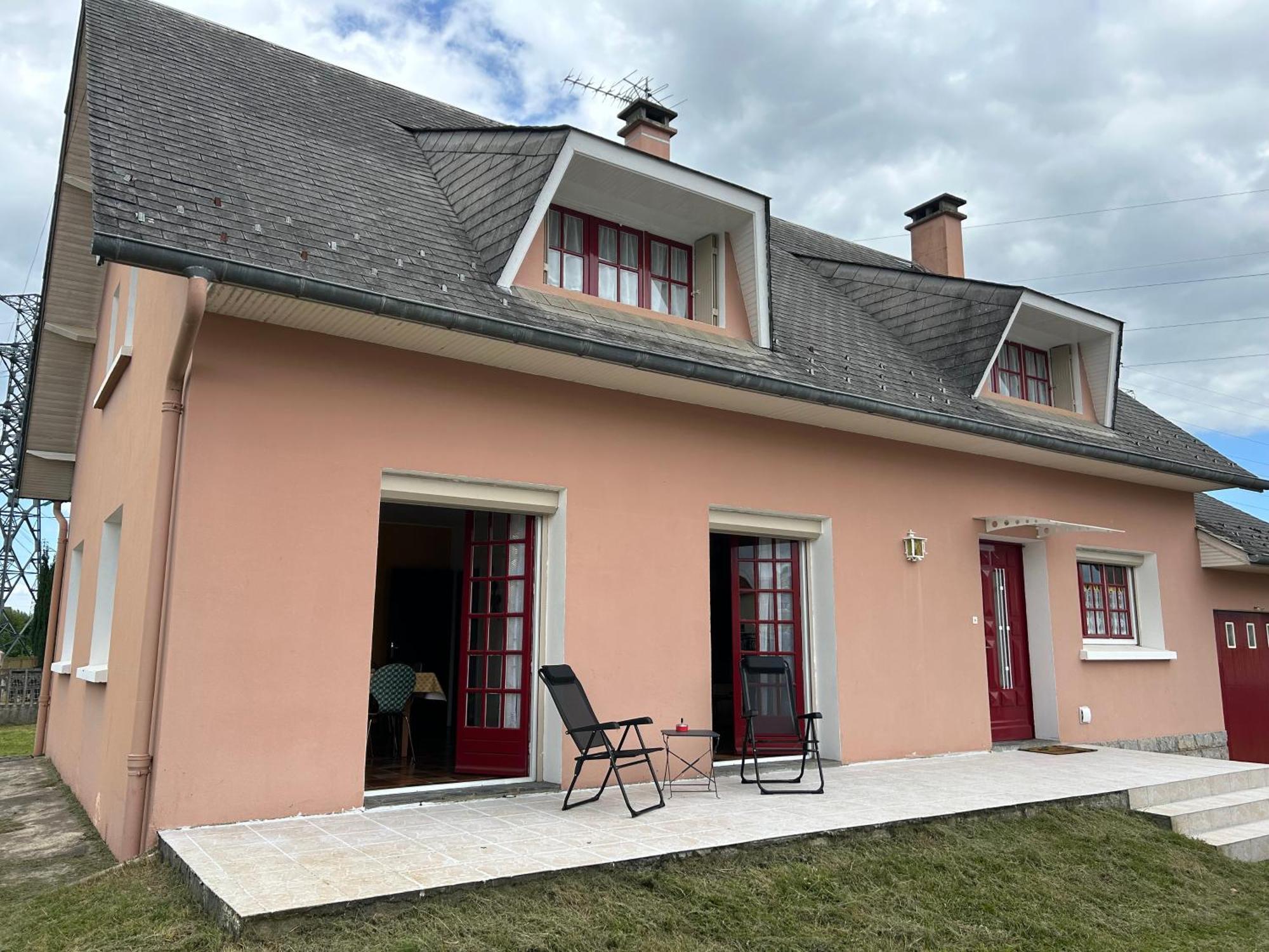 Gite La Maison Rose Lannemezan Eksteriør bilde